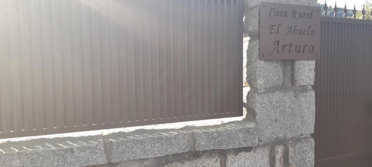 בסריל דה לה סיירה Casa Rural El Abuelo Arturo מראה חיצוני תמונה